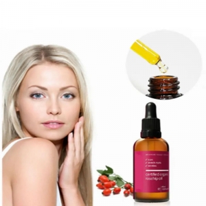Bulk pure and natural plant seed rose hip oil with best price.